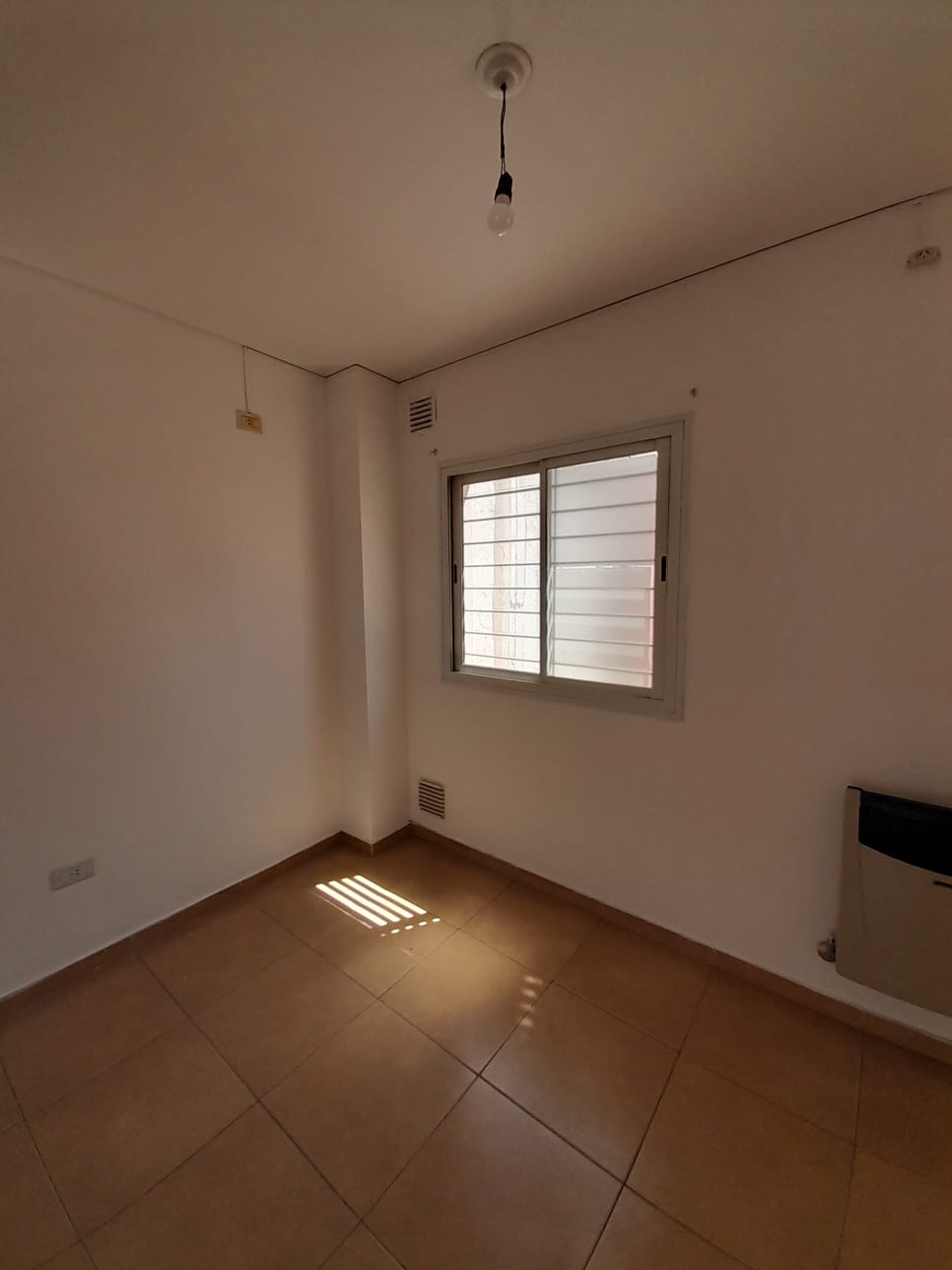 WhatsApp Image 2025-10-16 at 14.10.45 (1)