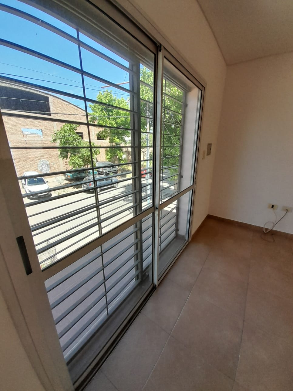 WhatsApp Image 2025-10-16 at 14.10.45 (2)