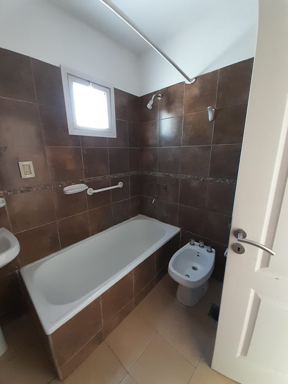 WhatsApp Image 2025-10-16 at 14.10.49 (3)