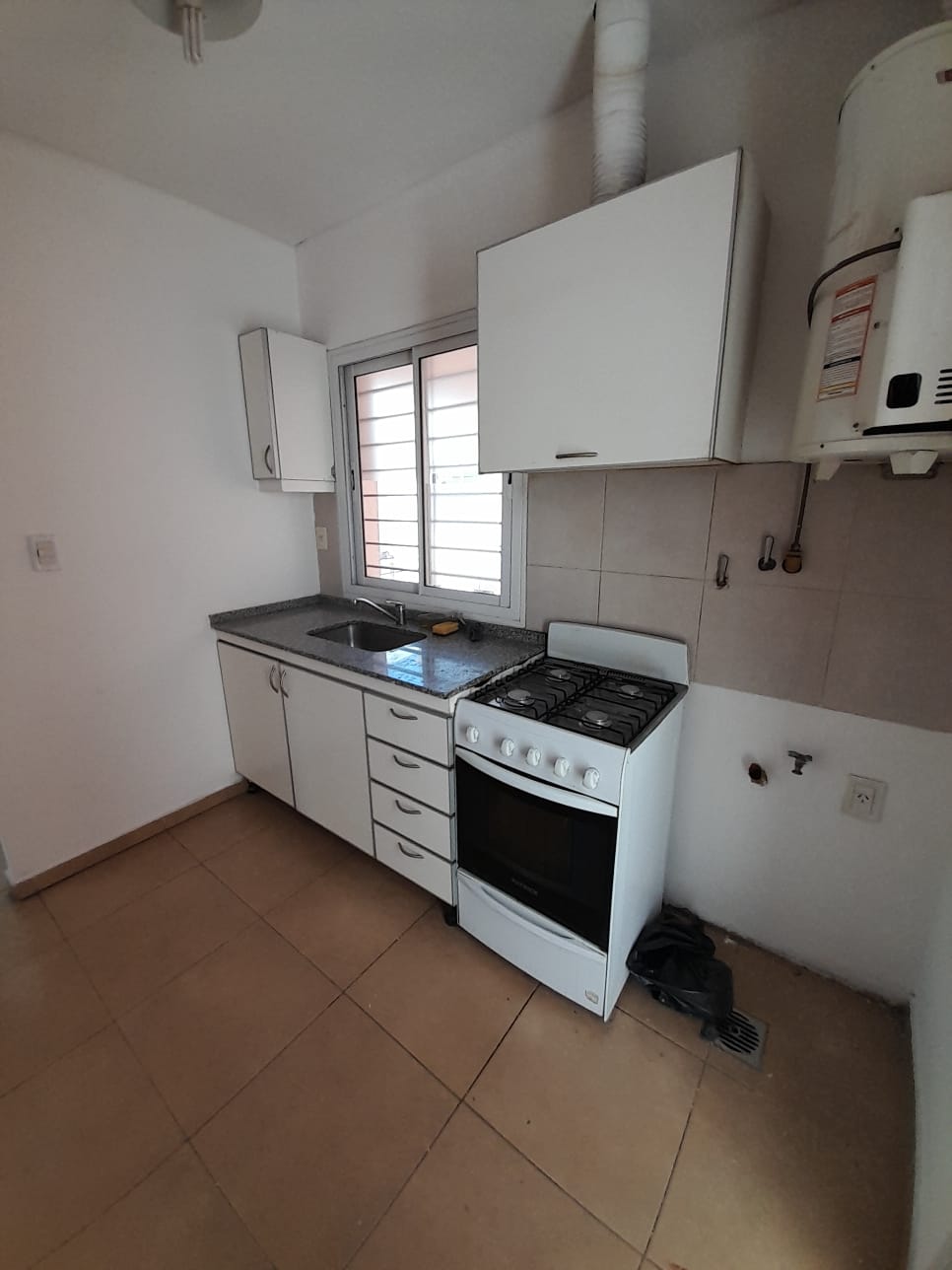 WhatsApp Image 2025-10-16 at 14.10.50 (1)