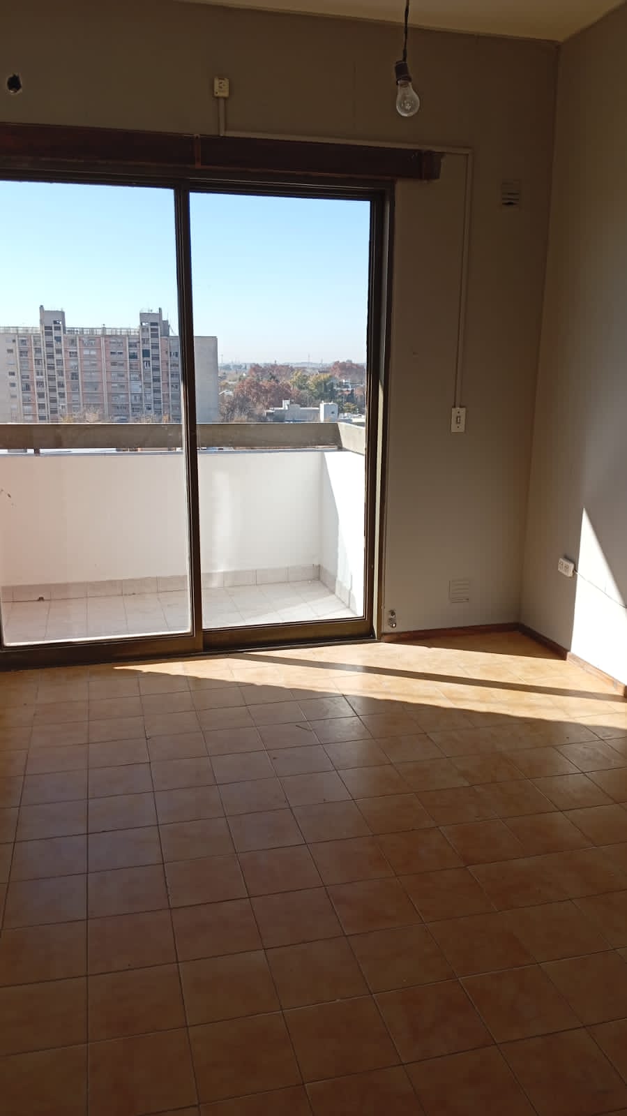 WhatsApp Image 2025-10-16 at 14.21.21 (1)