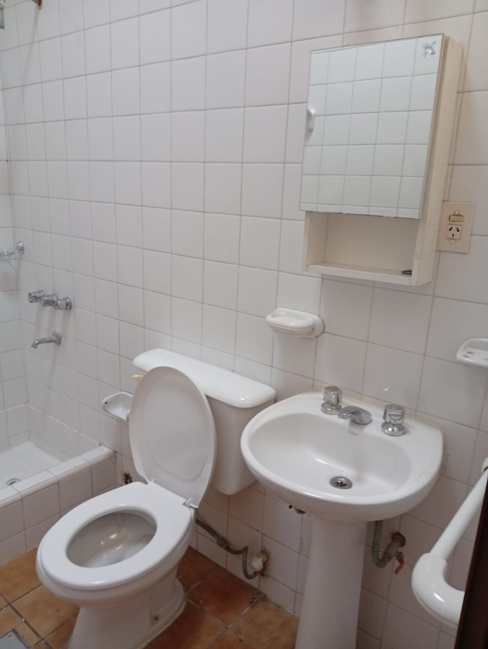 WhatsApp Image 2025-10-16 at 21.05.30 (1)